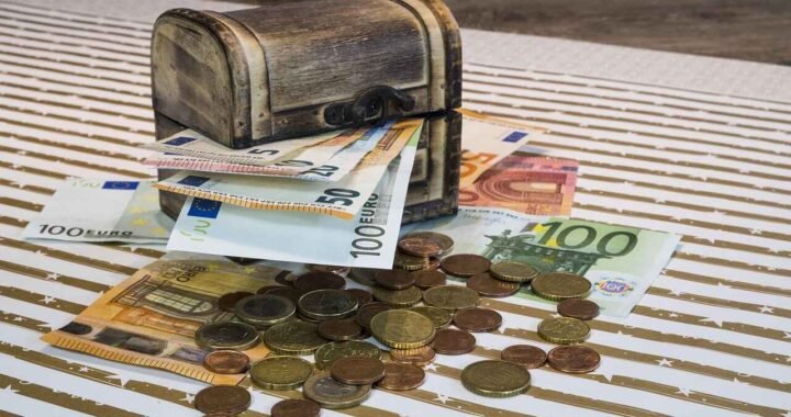 Sparen in dure tijden: 7 slimme manieren om geld over te houden